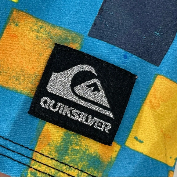 Quicksilver Cypher Boardshorts Trunks Beach Surf Play Wake Swim Size 28 - Picture 2 of 8